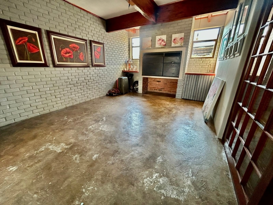 3 Bedroom Property for Sale in Waterval East North West